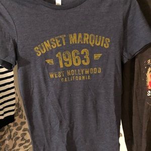 Sunset Marquis Hotel Blue T-shirt Sz s
